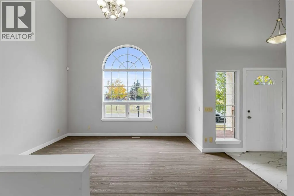 134 Laguna Circle NE