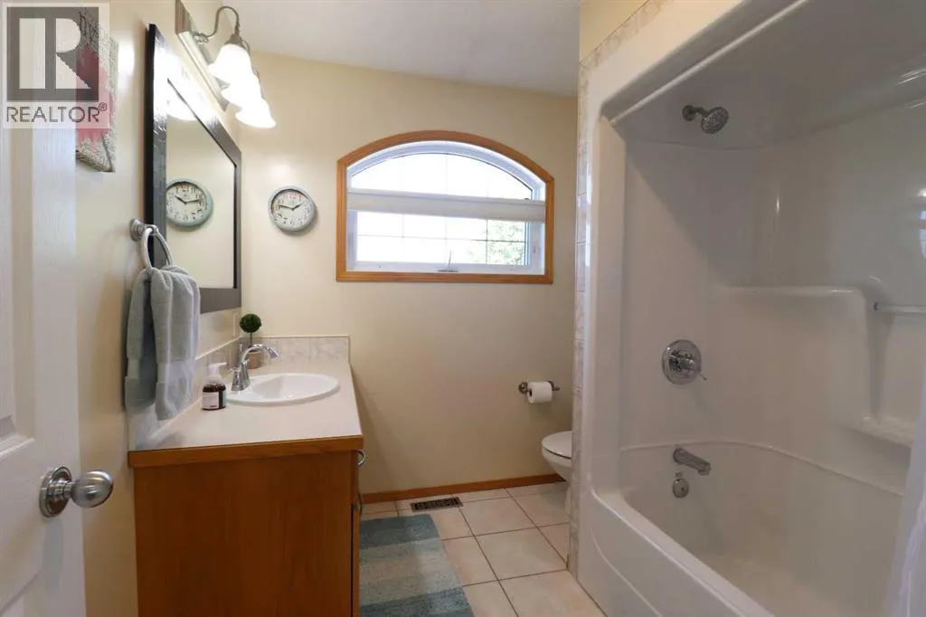 46 Fairmont Cove S
