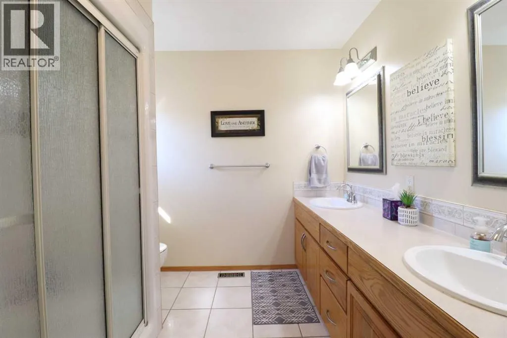 46 Fairmont Cove S