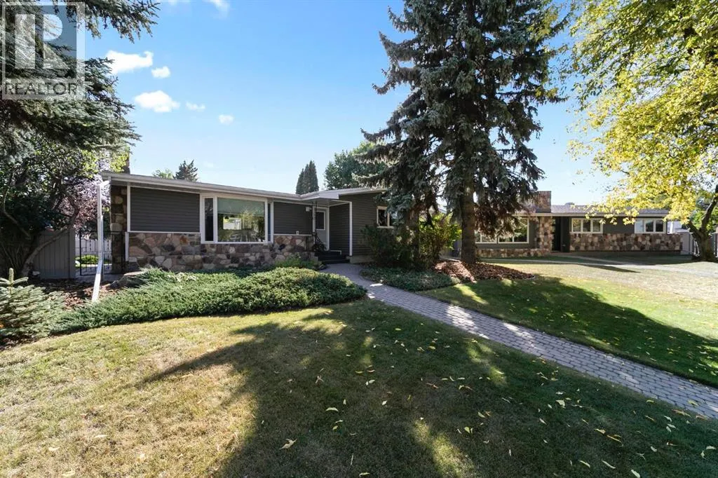 17 Montrose Avenue