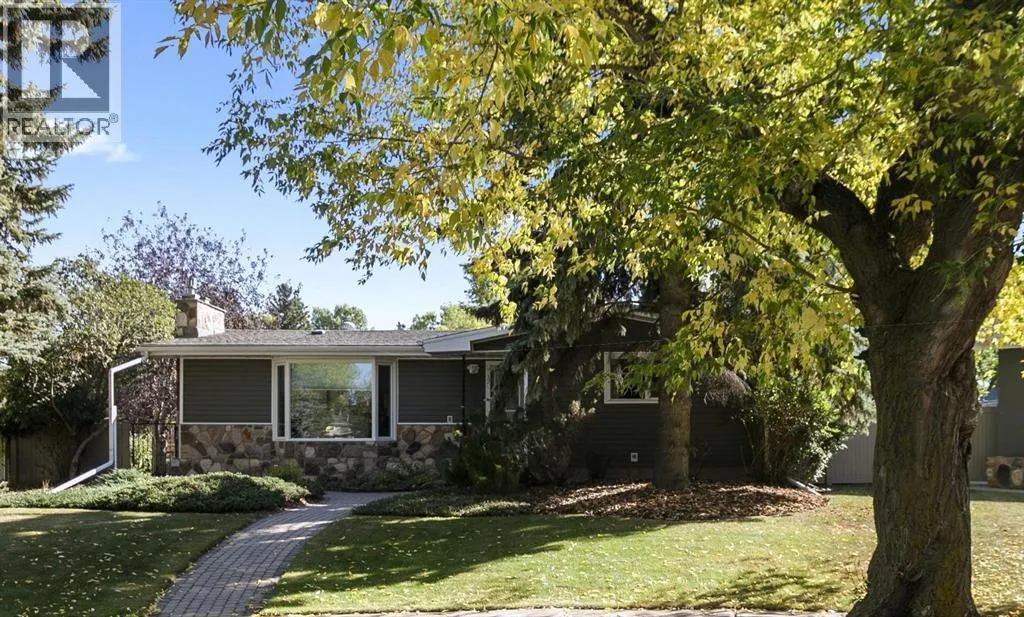 17 Montrose Avenue