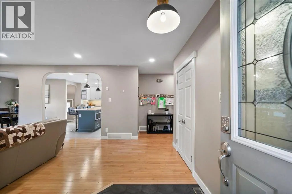 17 Montrose Avenue