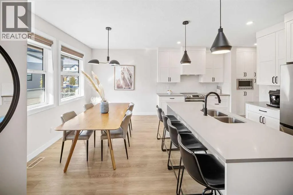 204, 201 Cooperswood Green SW