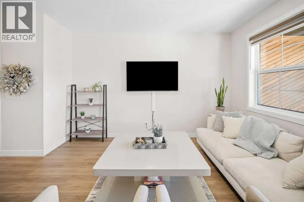 204, 201 Cooperswood Green SW