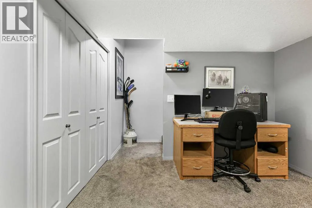 403, 703 Luxstone Square SW