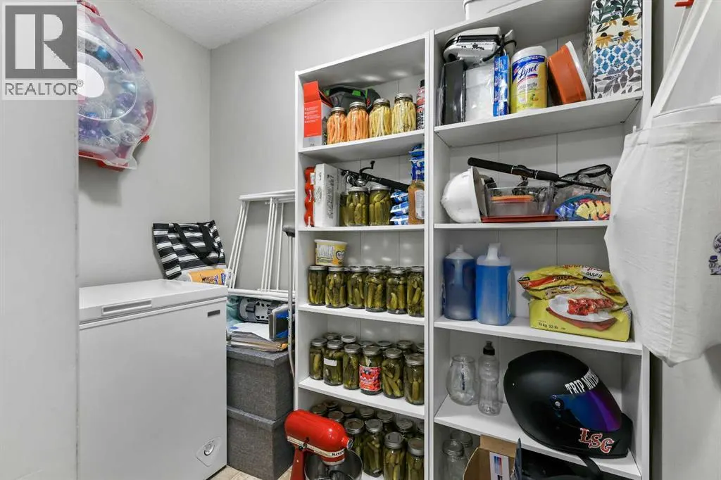 403, 703 Luxstone Square SW