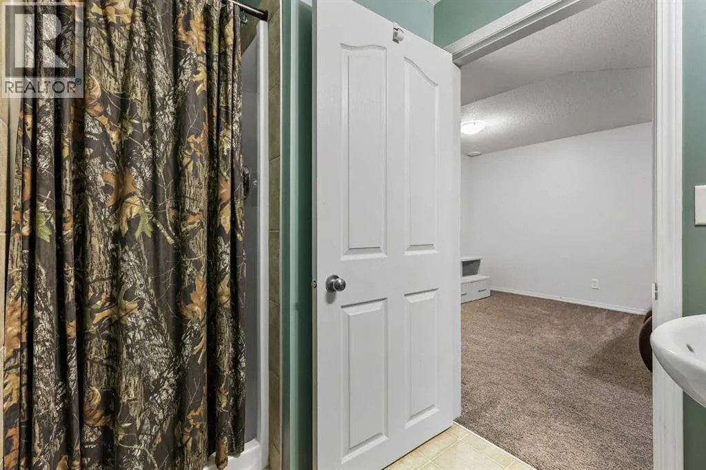 403, 703 Luxstone Square SW