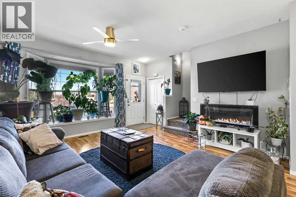 403, 703 Luxstone Square SW
