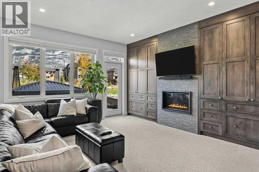 458 Stewart Creek Close