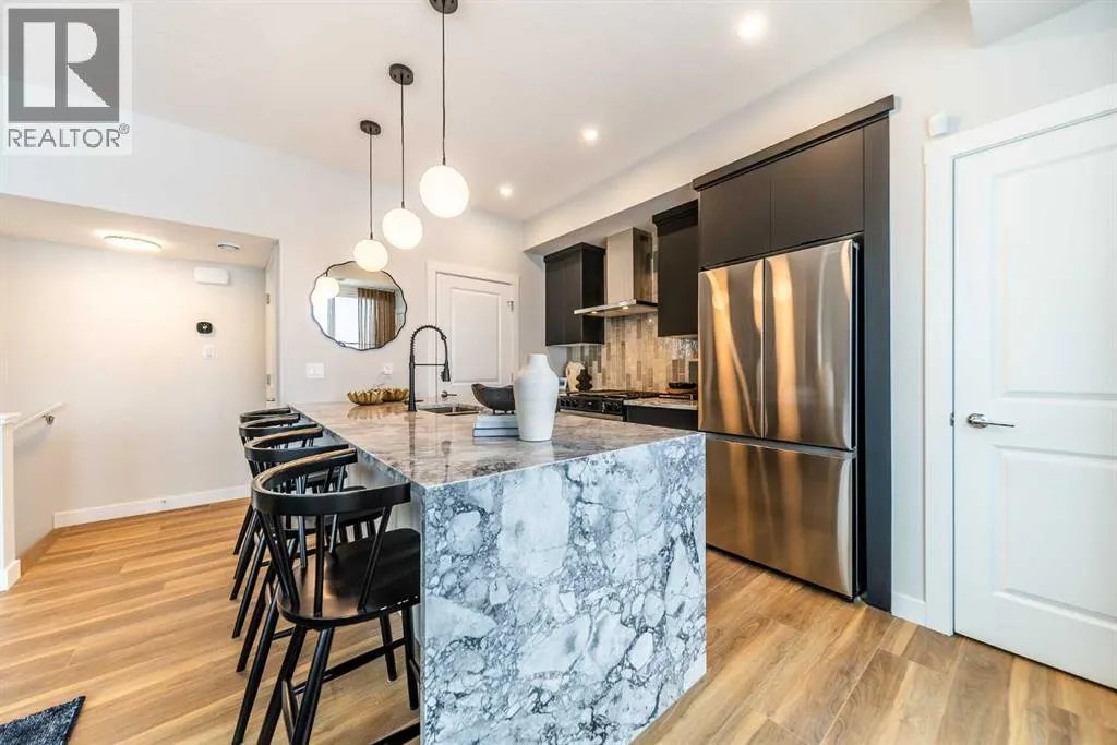 241, 380 Seton Villas SE