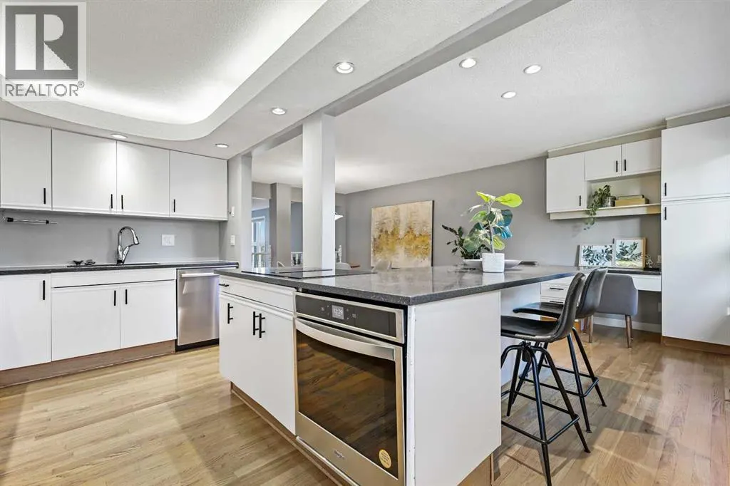 15, 5400 Dalhousie Drive NW