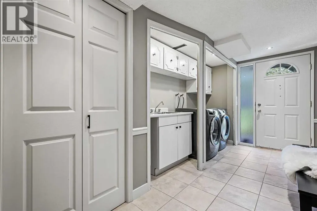 15, 5400 Dalhousie Drive NW