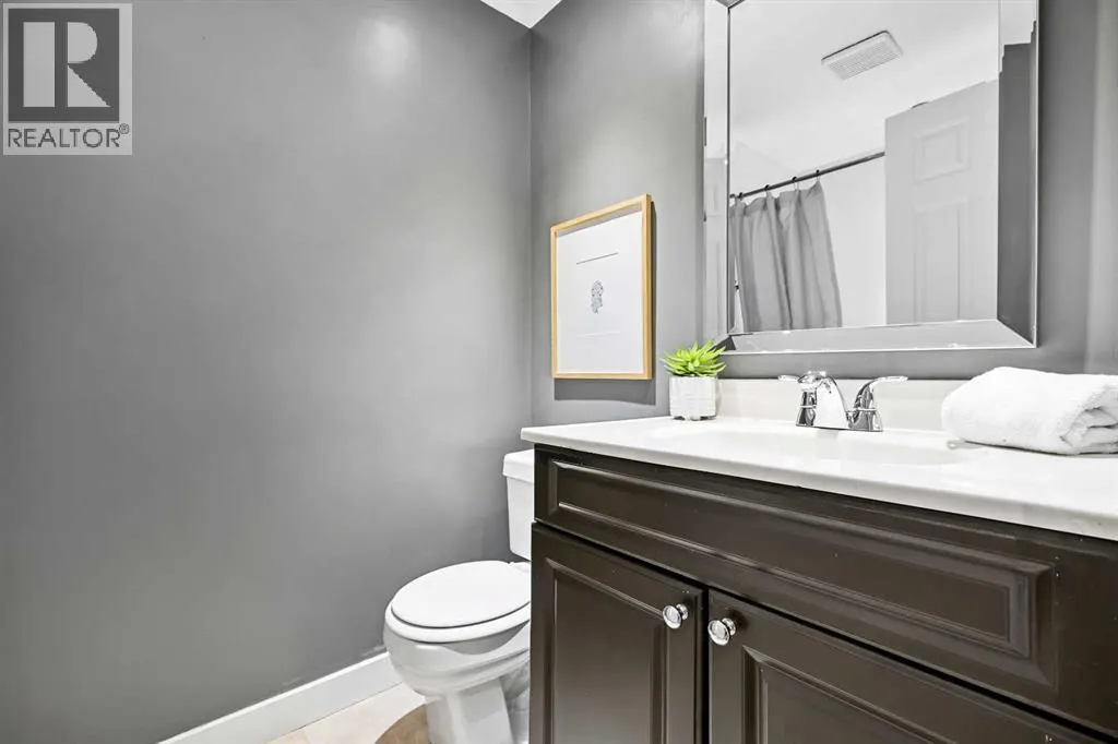 15, 5400 Dalhousie Drive NW