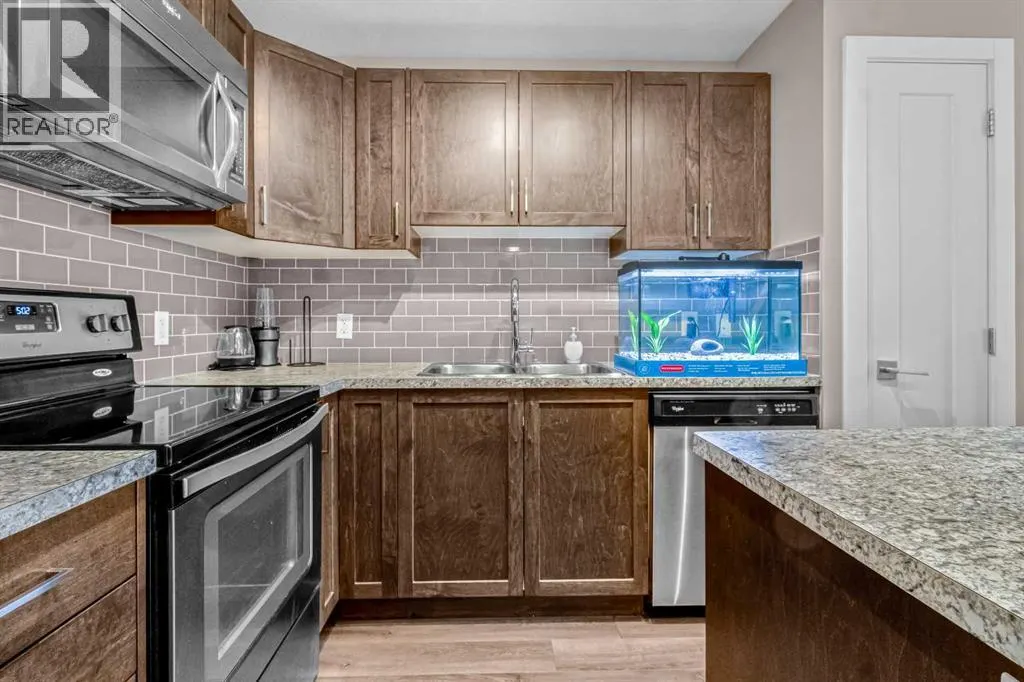 156 Evanscrest Gardens NW