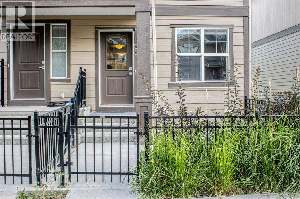 156 Evanscrest Gardens NW