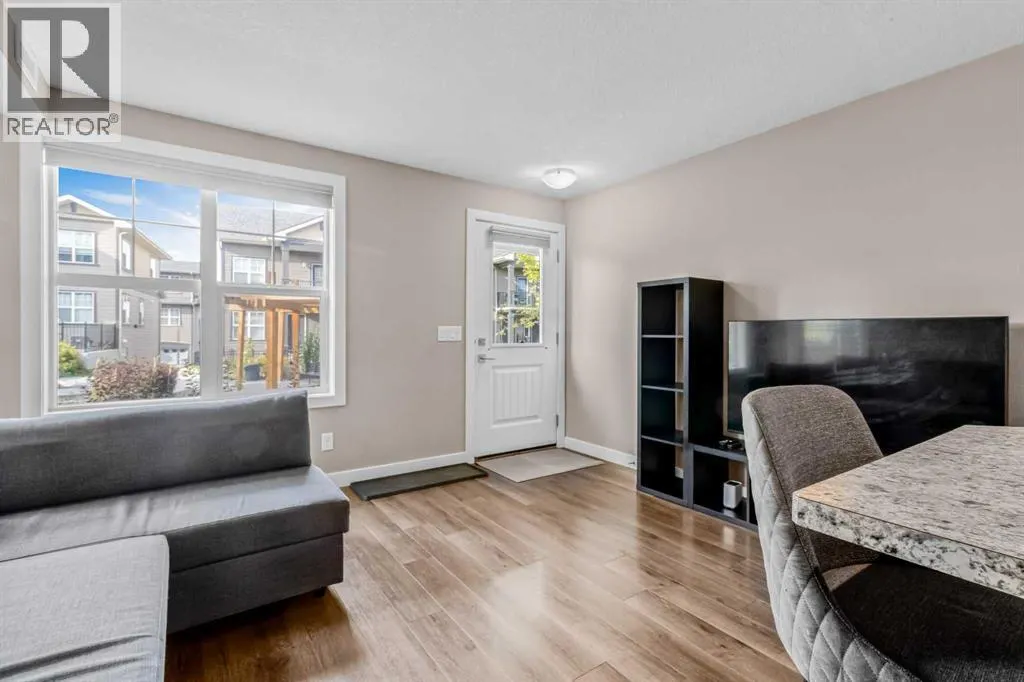 156 Evanscrest Gardens NW