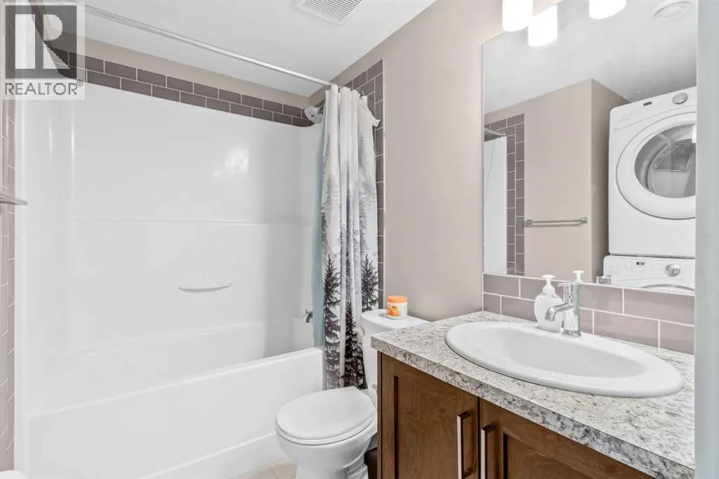 156 Evanscrest Gardens NW