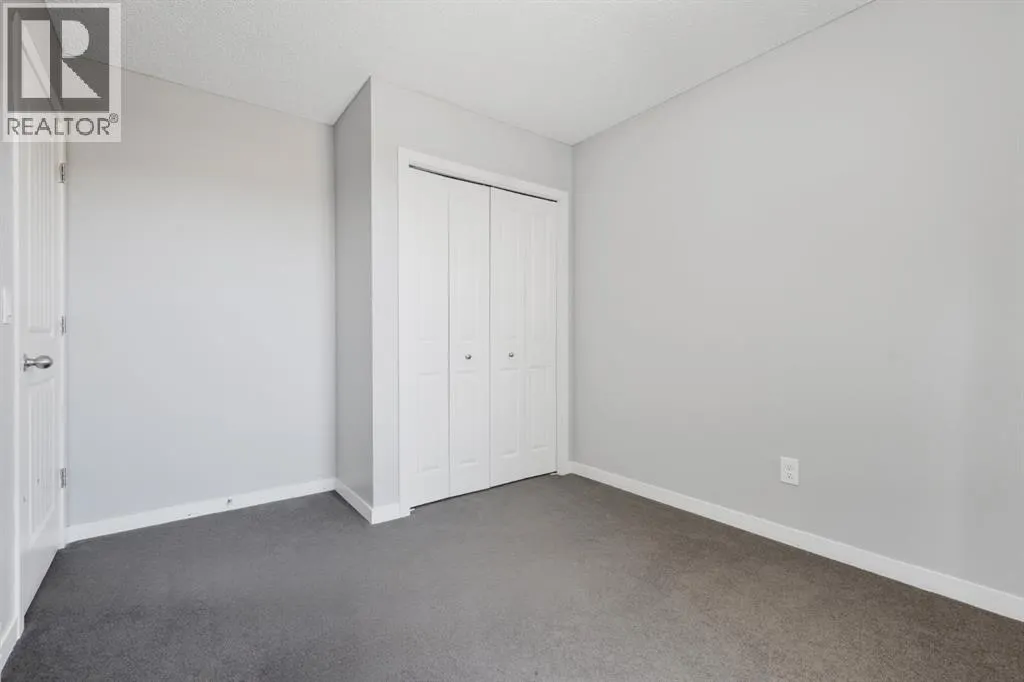 7 Copperpond Landing SE