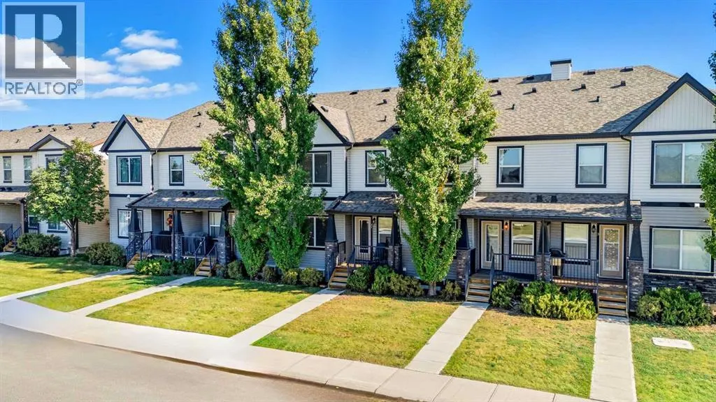 7 Copperpond Landing SE