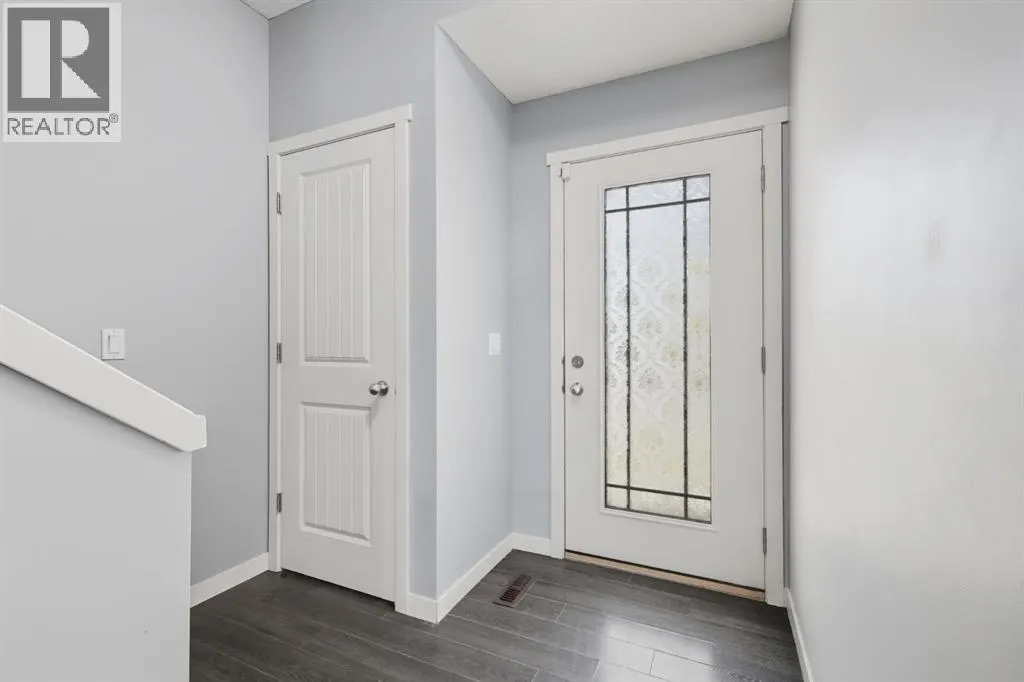 7 Copperpond Landing SE