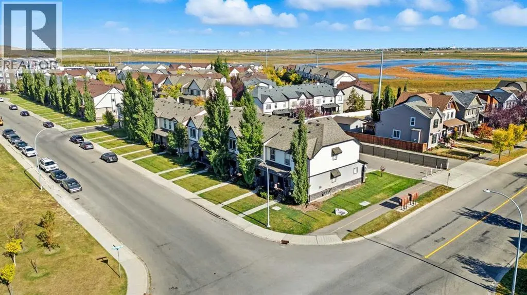 7 Copperpond Landing SE