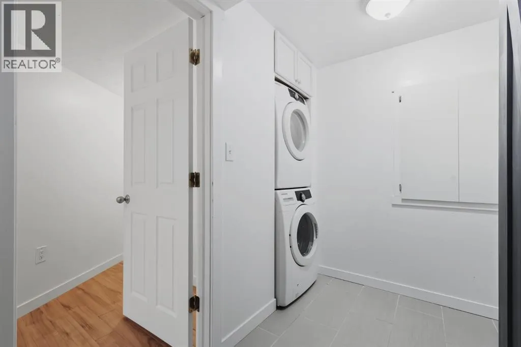 7 Copperpond Landing SE