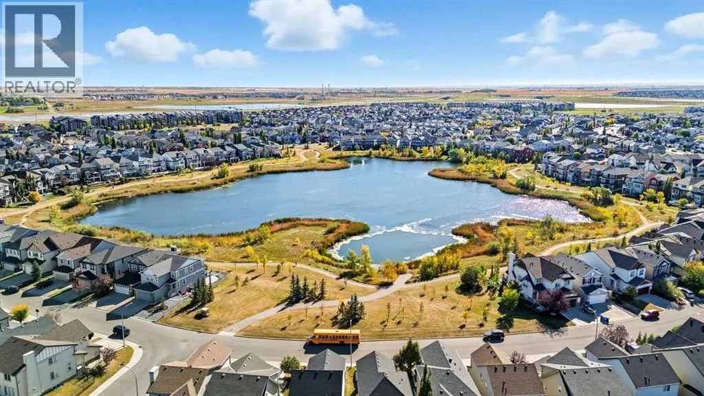 7 Copperpond Landing SE