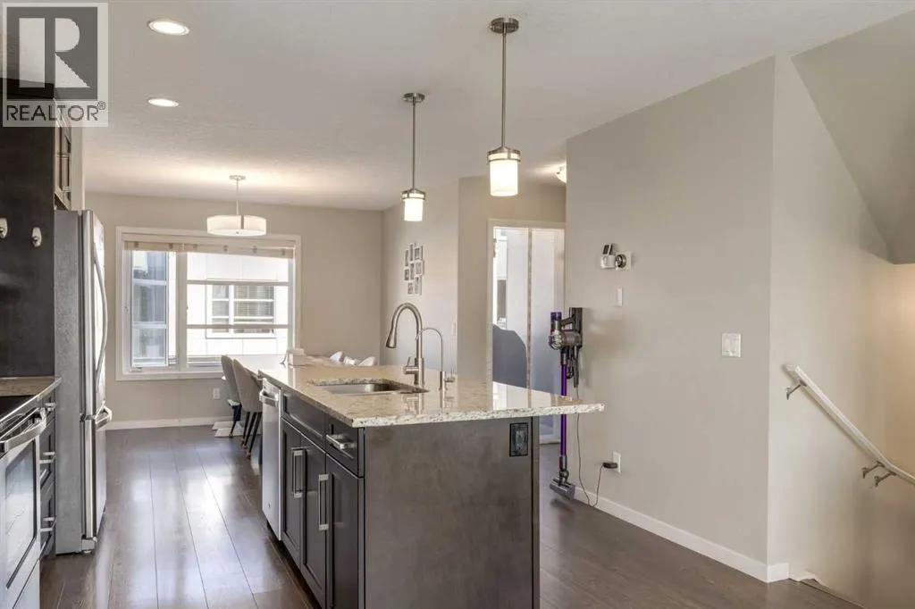 905 Evansridge Park NW