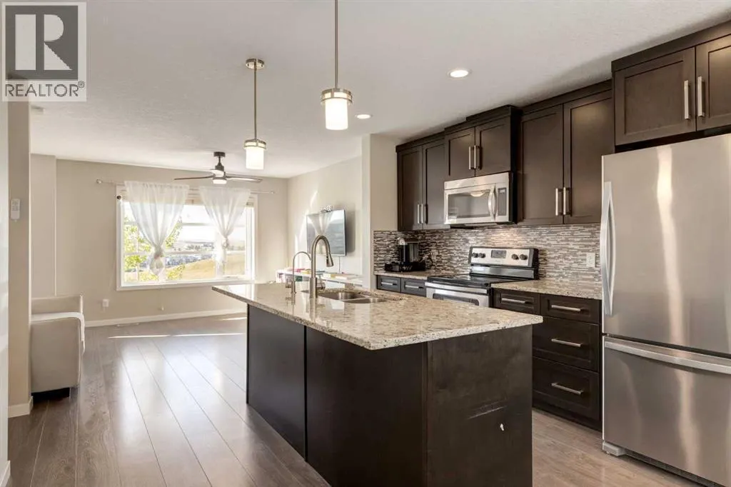 905 Evansridge Park NW