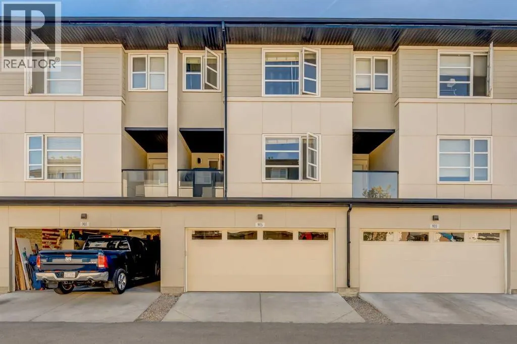 905 Evansridge Park NW