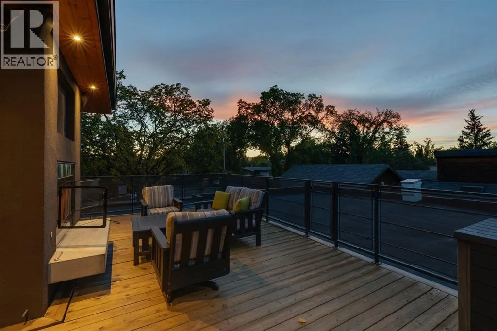4 Spruce Bank Crescent SW