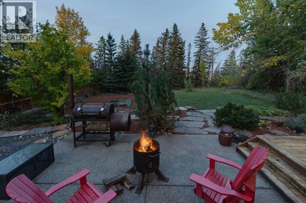 4 Spruce Bank Crescent SW