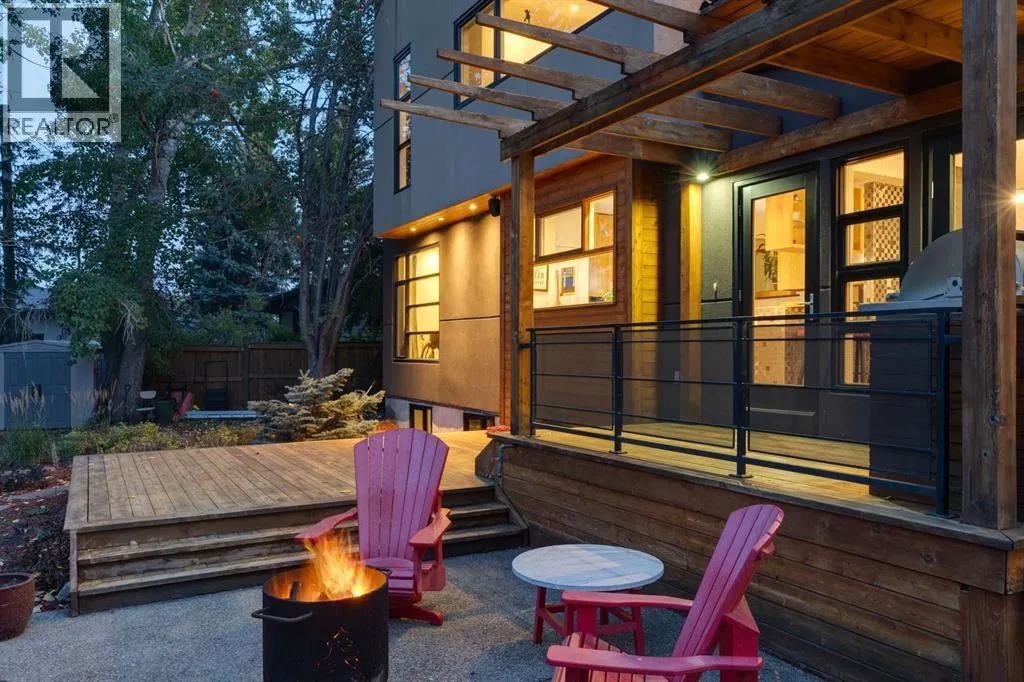 4 Spruce Bank Crescent SW