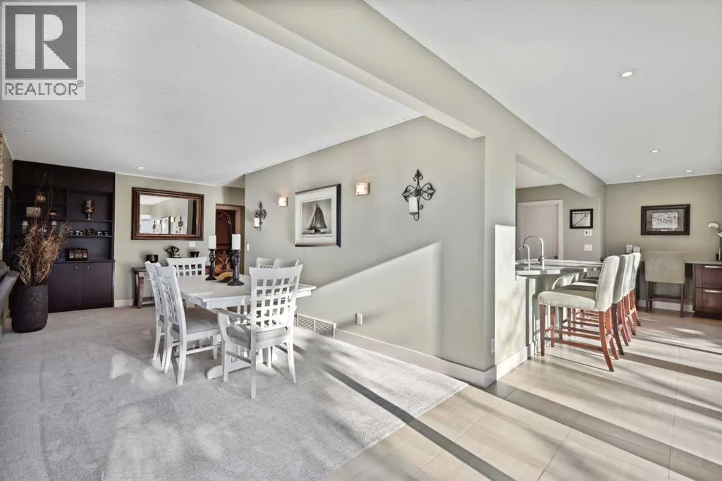 127 Varsity Estates Grove NW