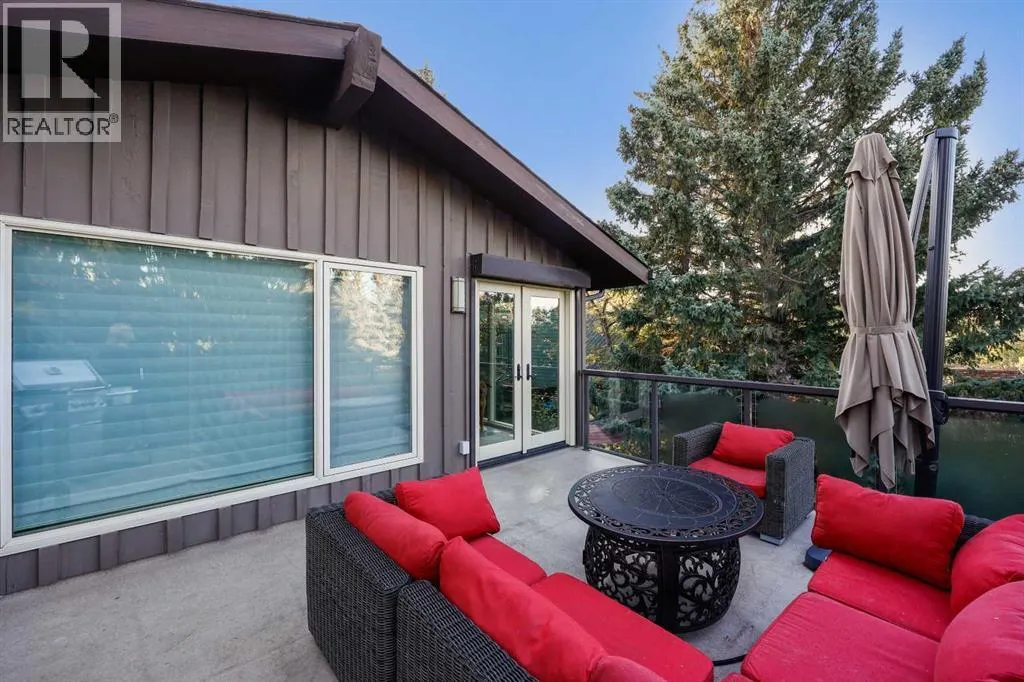127 Varsity Estates Grove NW