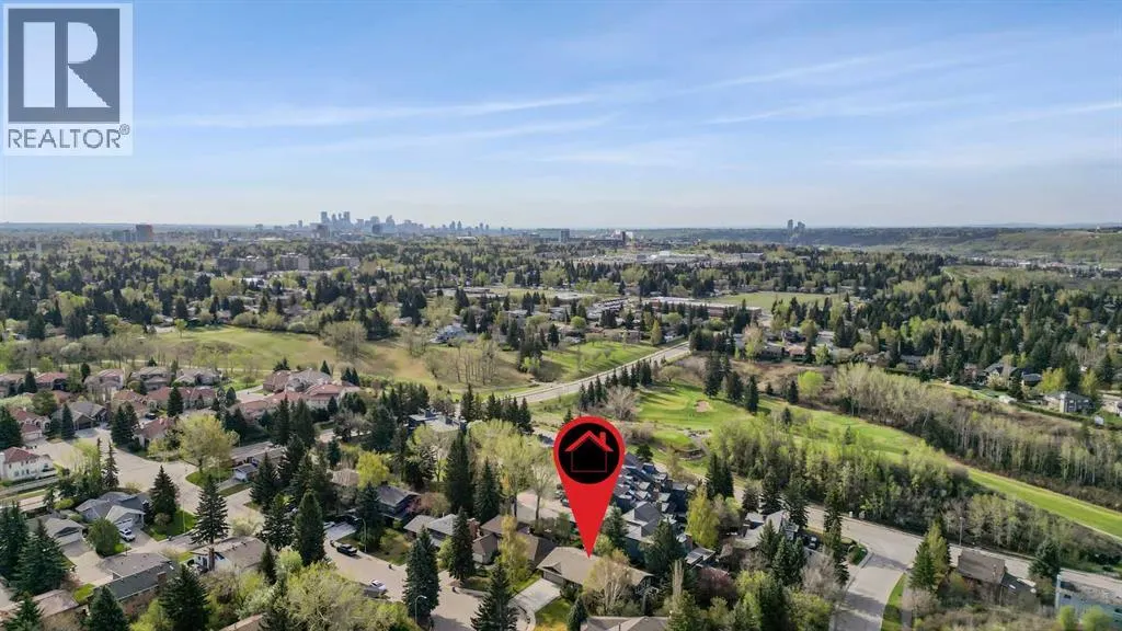 127 Varsity Estates Grove NW