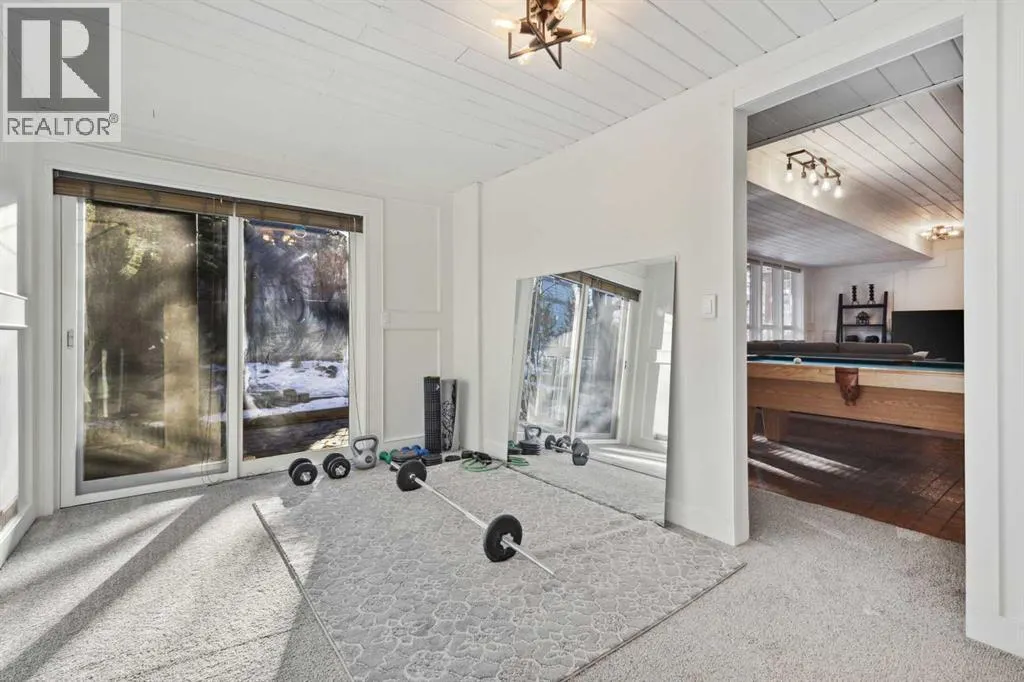 127 Varsity Estates Grove NW