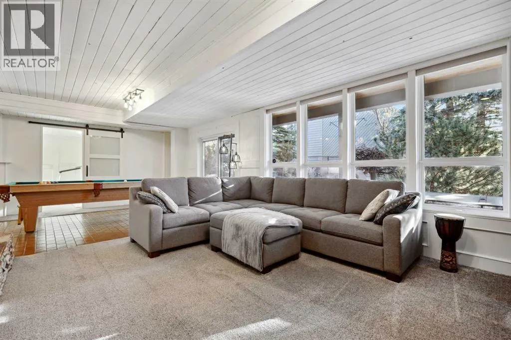 127 Varsity Estates Grove NW