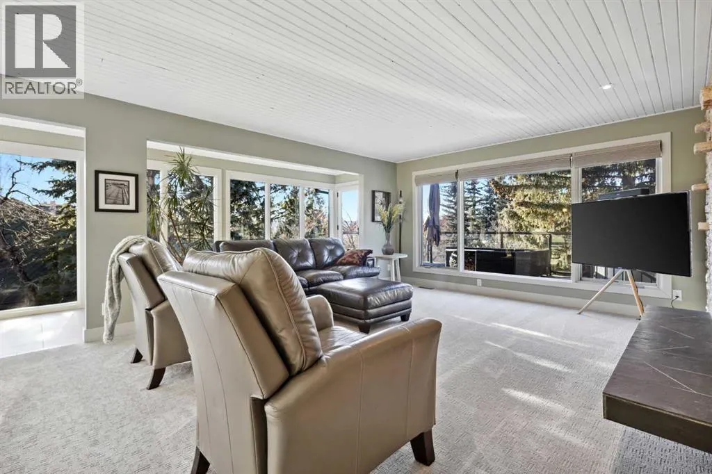 127 Varsity Estates Grove NW