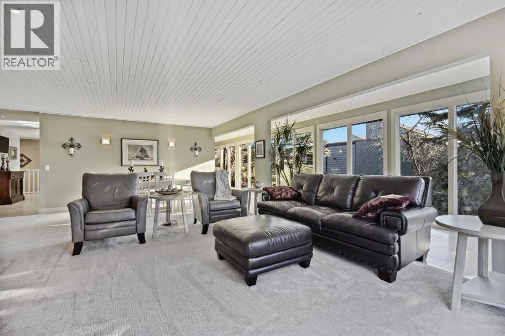 127 Varsity Estates Grove NW