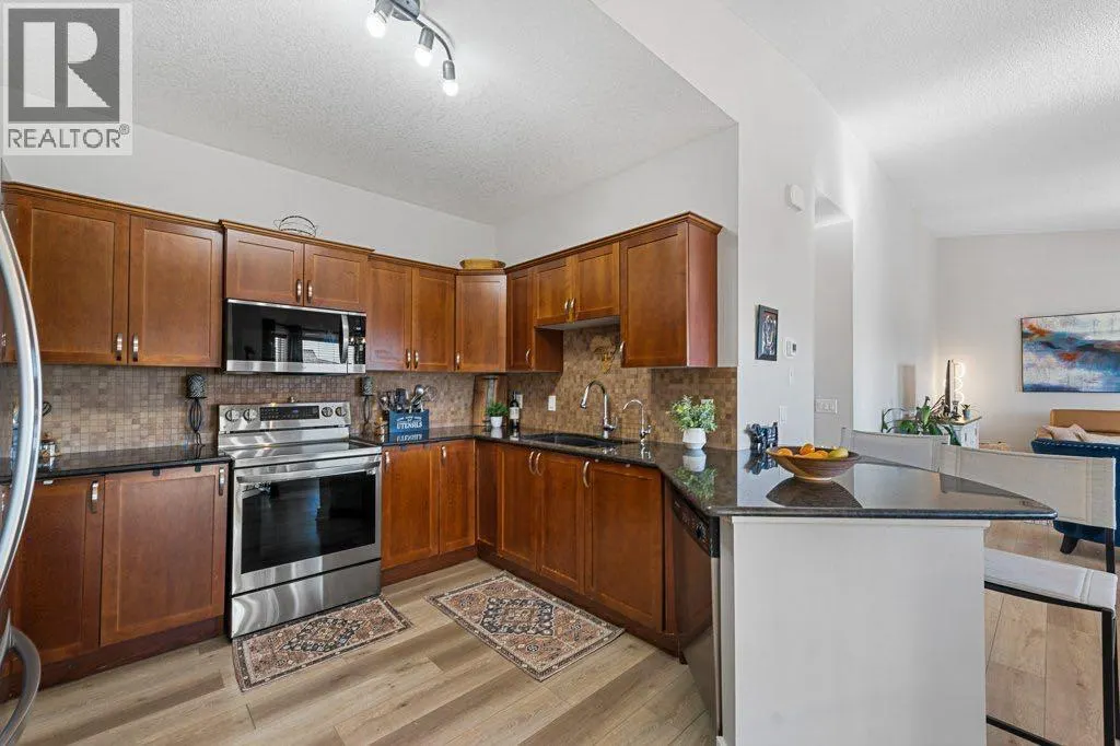 528 Rocky Vista Gardens NW