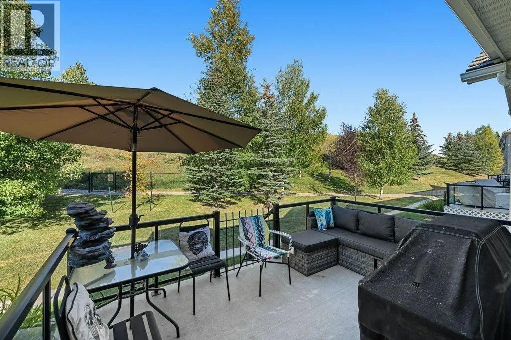 528 Rocky Vista Gardens NW