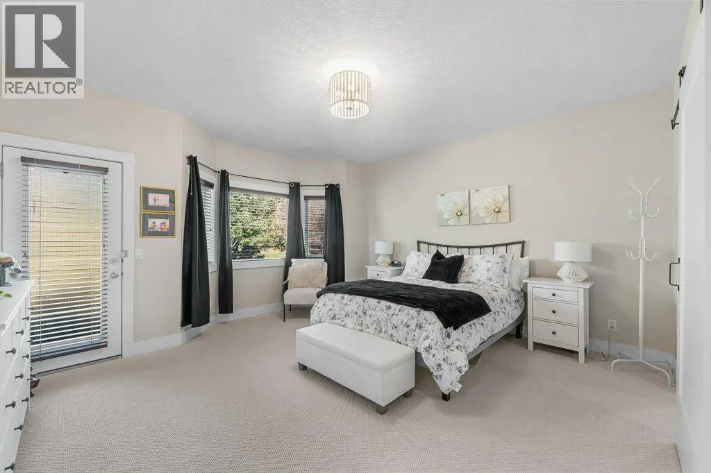 528 Rocky Vista Gardens NW