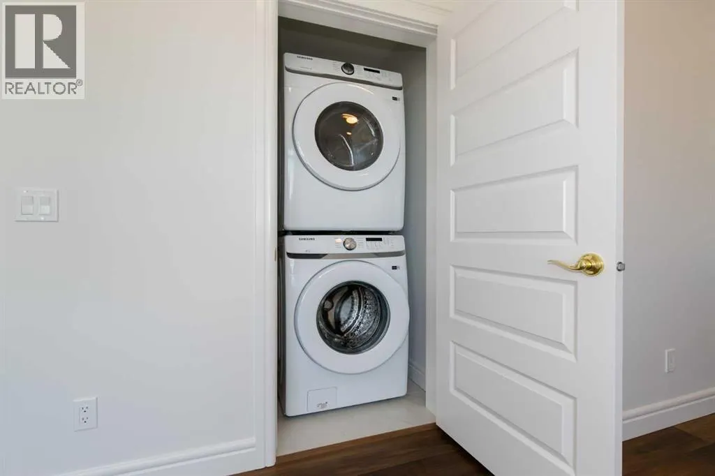 209, 414 Seton Passage SE