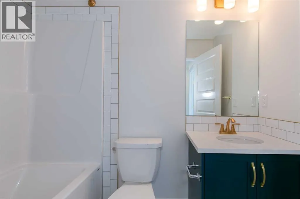 209, 414 Seton Passage SE