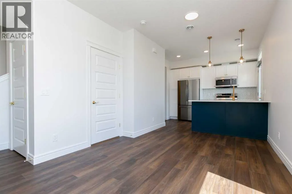 209, 414 Seton Passage SE
