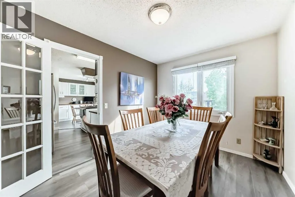 15 Whitewood Bay NE