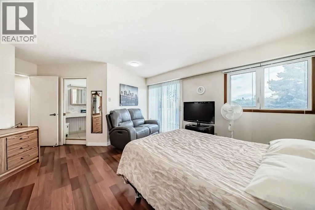 15 Whitewood Bay NE