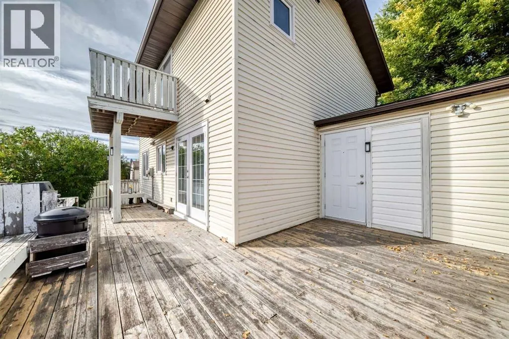 15 Whitewood Bay NE