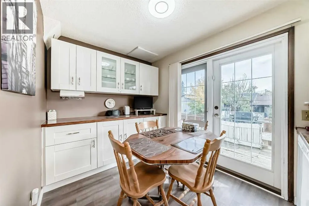 15 Whitewood Bay NE